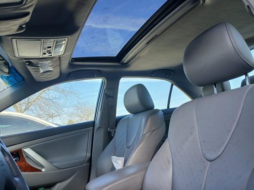 Silver 2008 Toyota Camry XLE