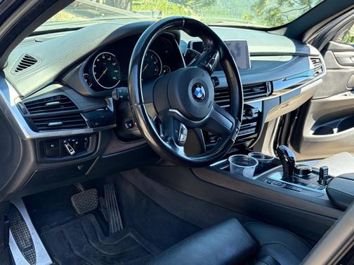 Black 2018 BMW X5 xDrive50i