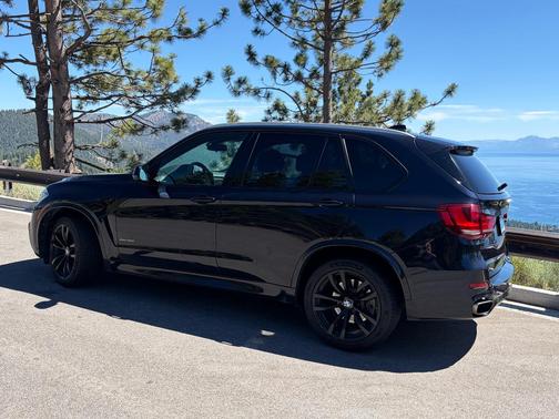 Black 2018 BMW X5 xDrive50i