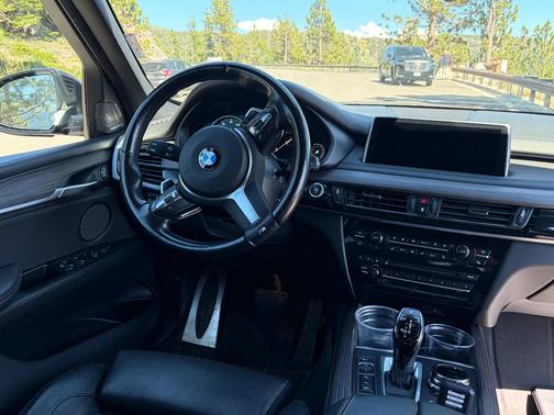 Black 2018 BMW X5 xDrive50i