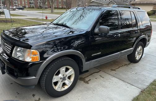 2004 Ford Explorer XLT