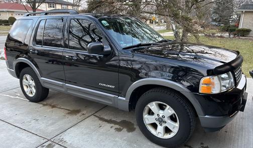 2004 Ford Explorer XLT
