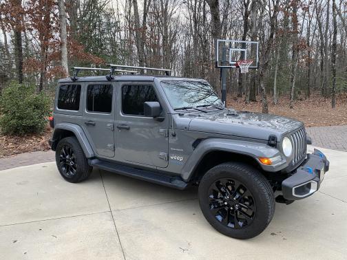 Photo 1 of 10 of 2022 Jeep Wrangler Unlimited 4xe Sahara