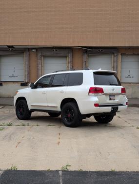 White 2017 Toyota Land Cruiser Base