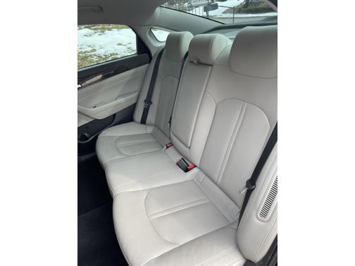Photo 5 of 7 of 2017 Hyundai Sonata Plug-In Hybrid Limited