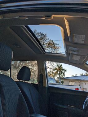 2011 Nissan Versa 1.8 SL