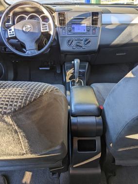 2011 Nissan Versa 1.8 SL