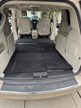 2014 Chrysler Town & Country Touring-L