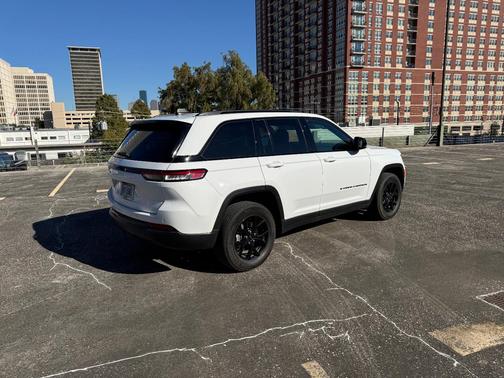White 2025 Jeep Grand Cherokee Altitude X