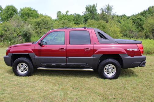 Red 2006 Chevrolet Avalanche 2500 LT