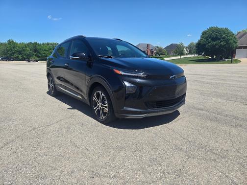 Black 2022 Chevrolet Bolt EUV Premier