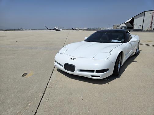 1999 Chevrolet Corvette Base