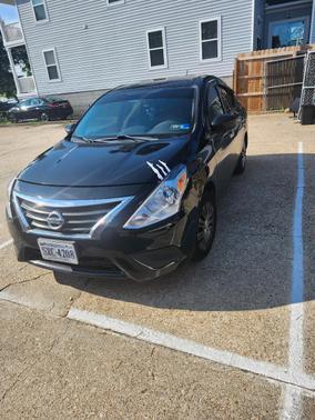 Black 2019 Nissan Versa 1.6 SV