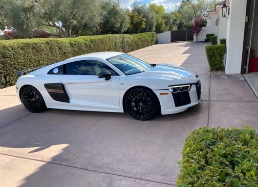 2017 Audi R8 5.2 V10 plus
