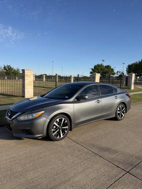 Gray 2018 Nissan Altima 2.5 SR