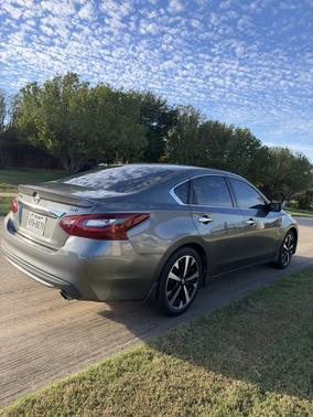Gray 2018 Nissan Altima 2.5 SR
