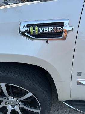White 2009 Cadillac Escalade Hybrid Base