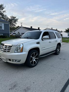 White 2009 Cadillac Escalade Hybrid Base