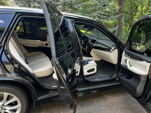 Black 2017 BMW X5 xDrive50i