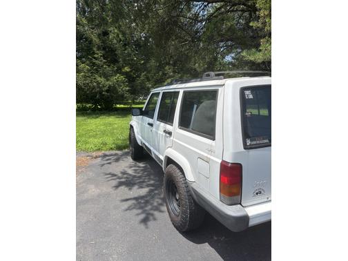 2000 Jeep Cherokee Sport 4WD