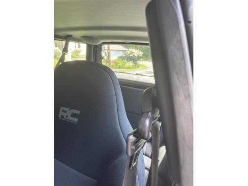 2000 Jeep Cherokee Sport 4WD