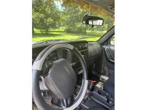 2000 Jeep Cherokee Sport 4WD