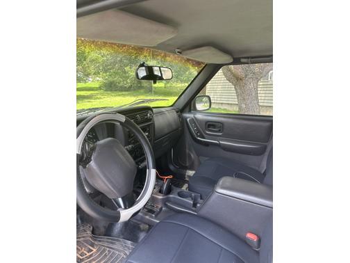 2000 Jeep Cherokee Sport 4WD