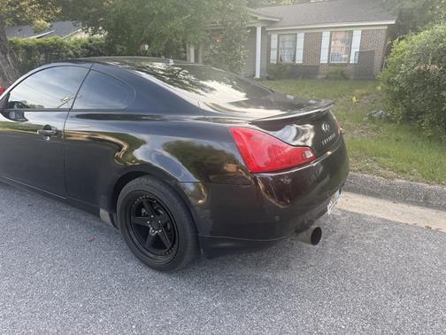 Beige 2010 INFINITI G37 x