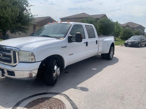 2005 Ford F-350 XLT Crew Cab Super Duty DRW
