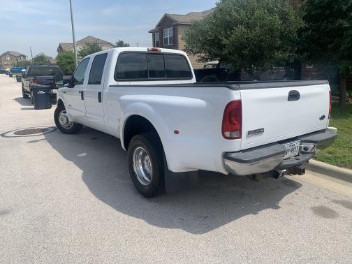 2005 Ford F-350 XLT Crew Cab Super Duty DRW