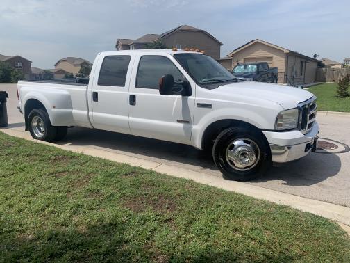2005 Ford F-350 XLT Crew Cab Super Duty DRW