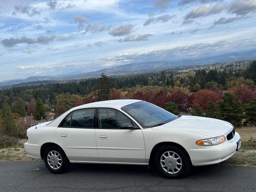 White 2003 Buick Century Custom