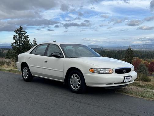 White 2003 Buick Century Custom