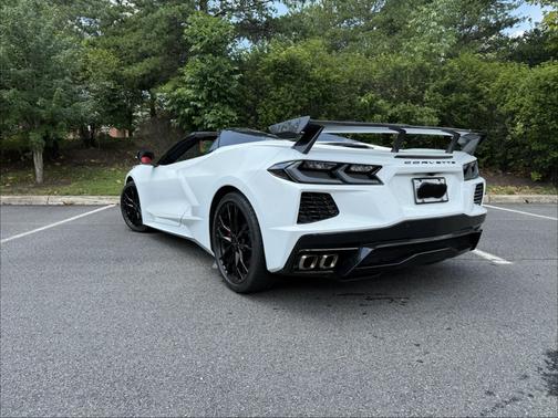 White 2025 Chevrolet Corvette Stingray w/2LT
