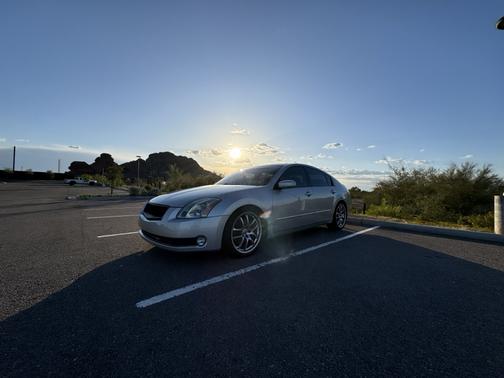 2004 Nissan Maxima SE