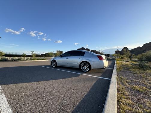 2004 Nissan Maxima SE
