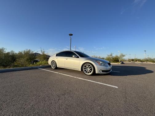 2004 Nissan Maxima SE