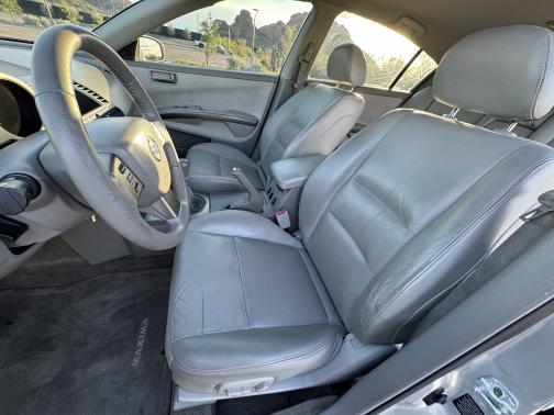 2004 Nissan Maxima SE