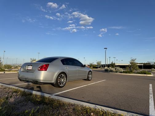 2004 Nissan Maxima SE