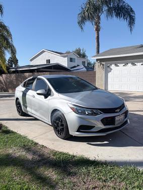 Silver 2018 Chevrolet Cruze LS