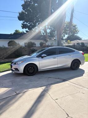 Silver 2018 Chevrolet Cruze LS