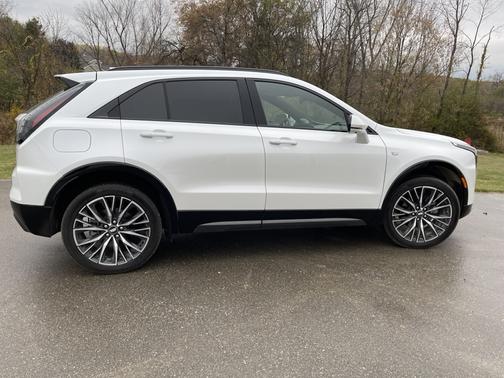 2025 Cadillac XT4 Sport