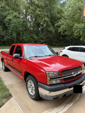 Red 2005 Chevrolet Silverado 1500 LT Extended Cab