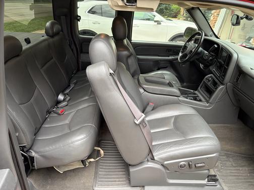 Red 2005 Chevrolet Silverado 1500 LT Extended Cab
