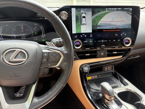 2022 Lexus NX 450h+ Luxury