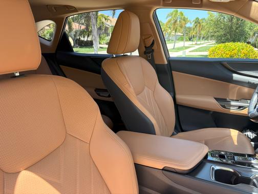 2022 Lexus NX 450h+ Luxury