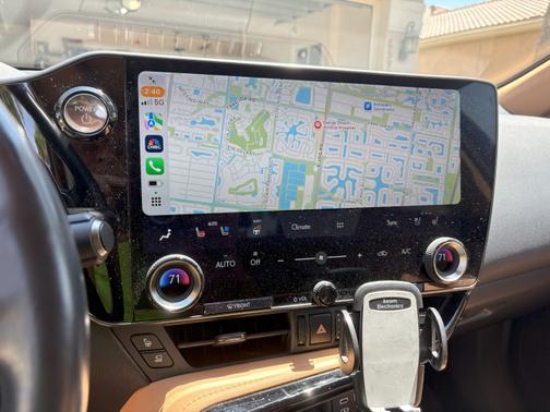 2022 Lexus NX 450h+ Luxury