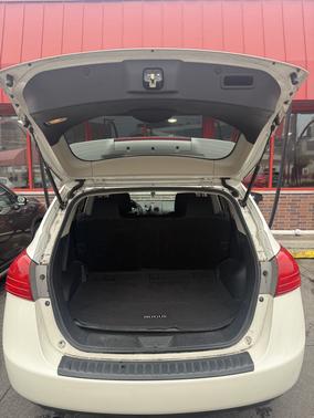 White 2013 Nissan Rogue S
