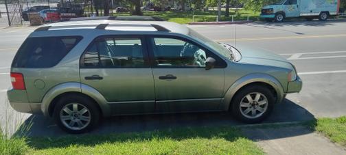 Gray 2005 Ford Freestyle SE