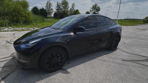 Black 2023 Tesla Model Y AWD